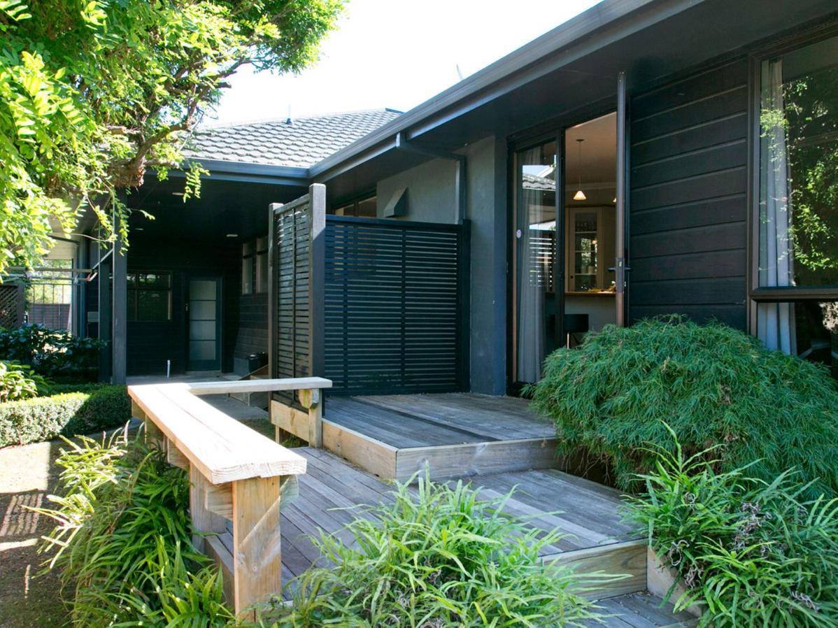 Taupo Escape - Rainbow Point Holiday Home エクステリア 写真